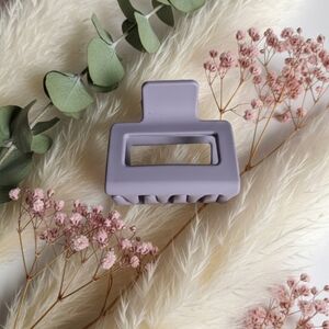 Elegant Lavender Hair Clip